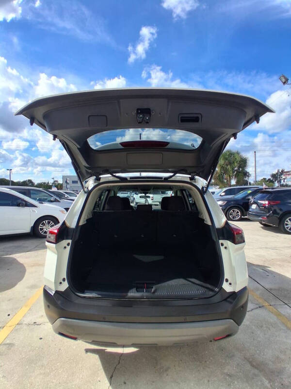 2021 Nissan Rogue SV