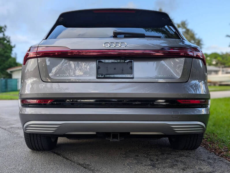 2021 Audi e-tron quattro Premium