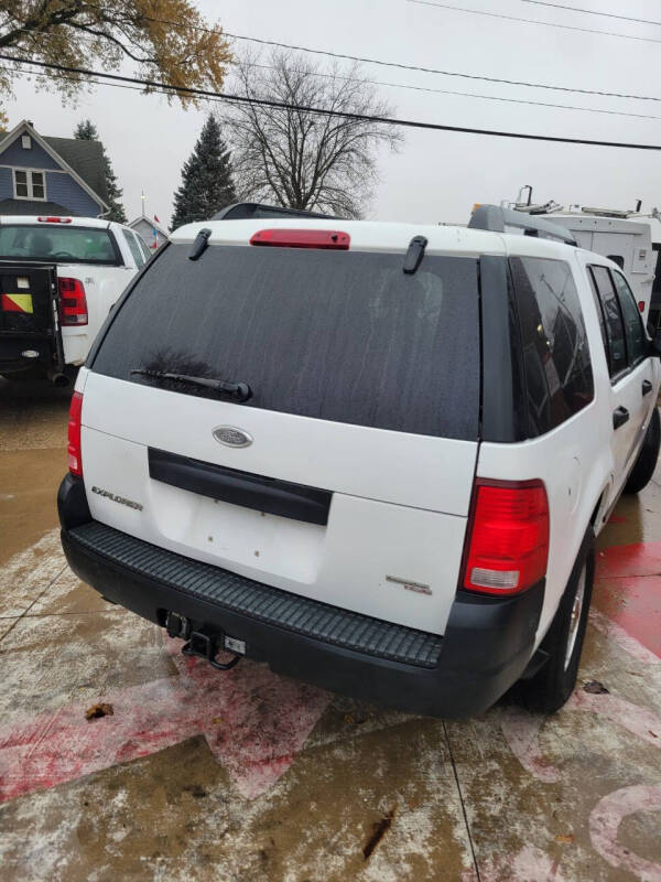 2005 Ford Explorer XLS