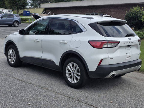 2020 Ford Escape SE