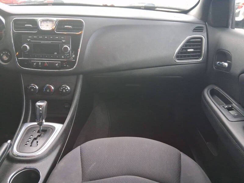 2014 Chrysler 200 Limited