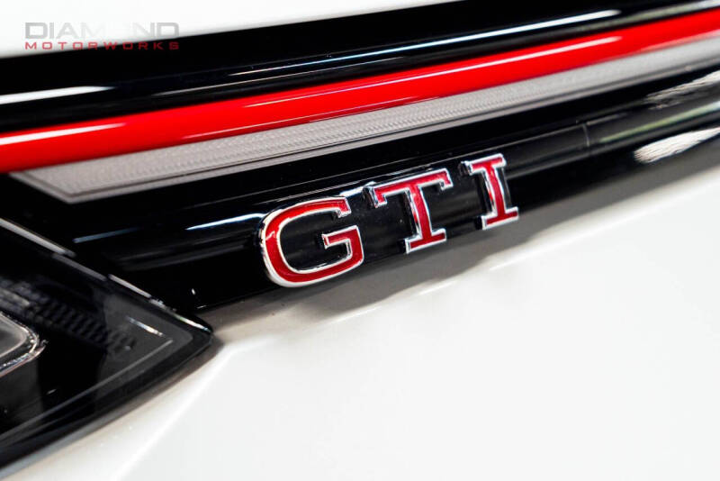 2023 Volkswagen Golf GTI SE