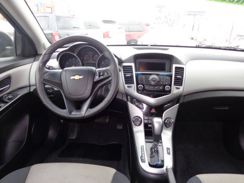 2012 Chevrolet Cruze LS