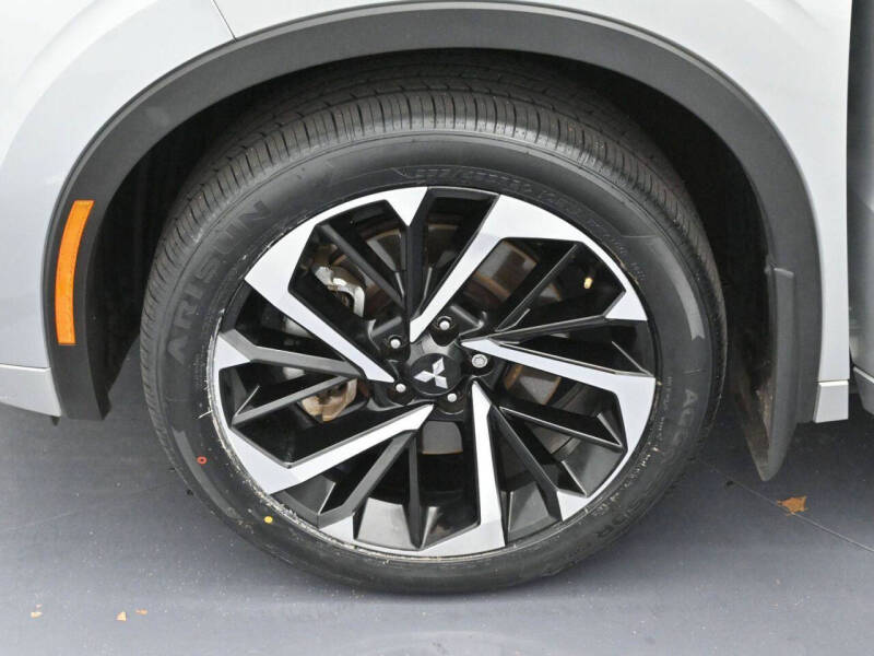 2023 Mitsubishi Outlander SEL