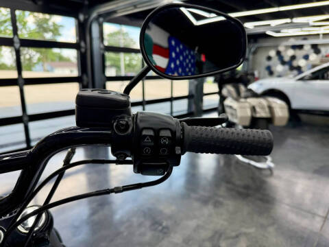 2016 Harley-Davidson FXDB Dyna Street Bob