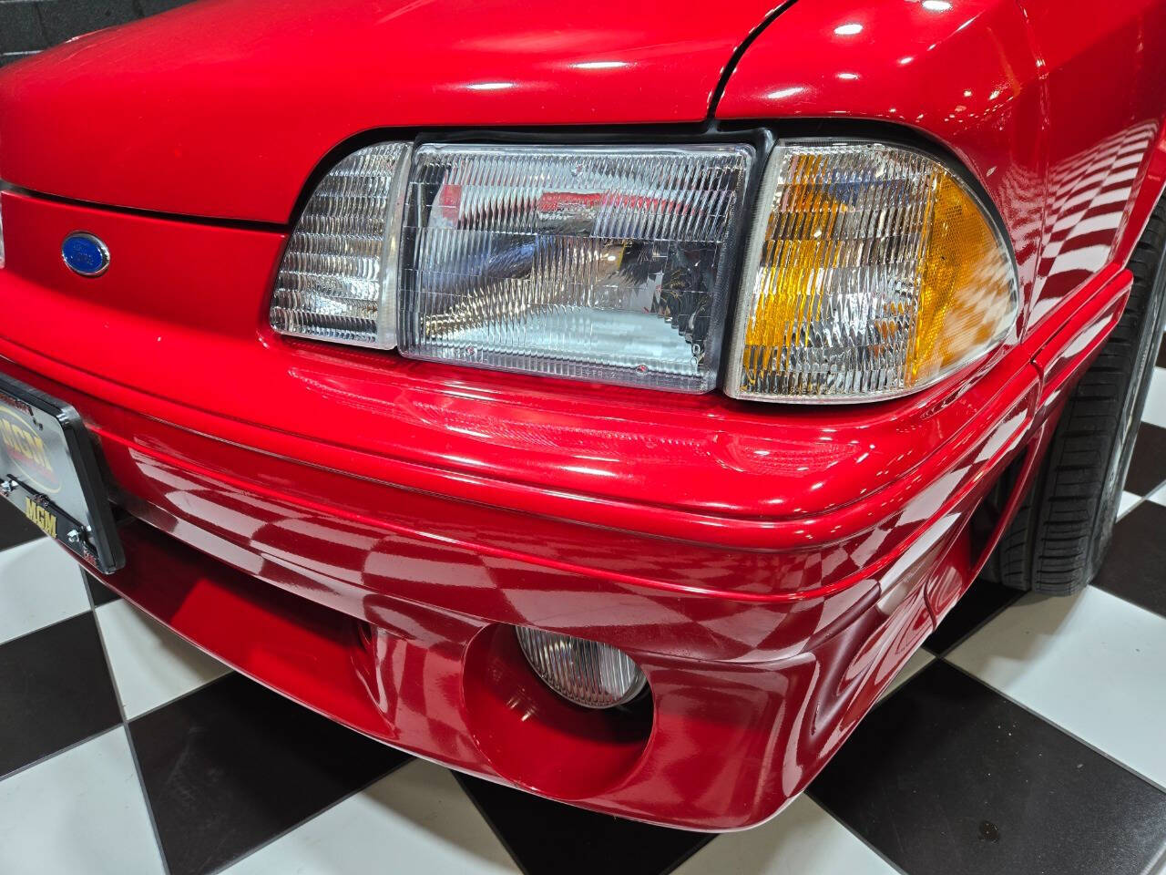1992 Ford Mustang 10