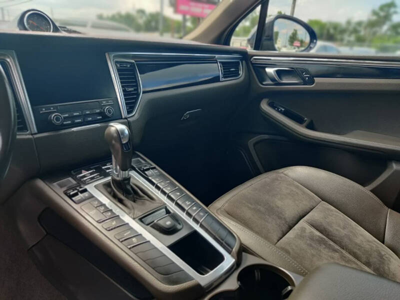 2018 Porsche Macan