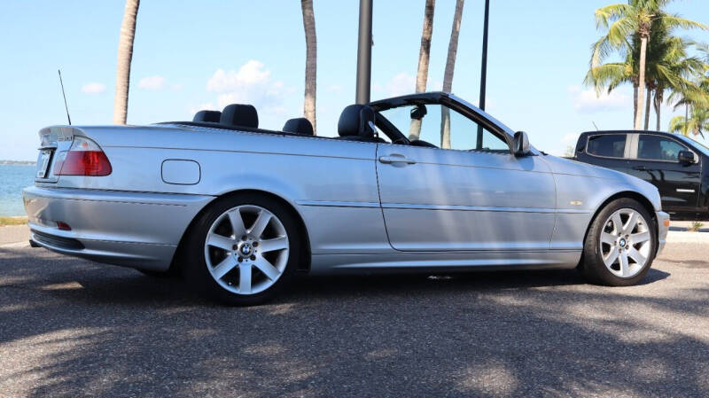 2002 BMW 3 Series 325Ci