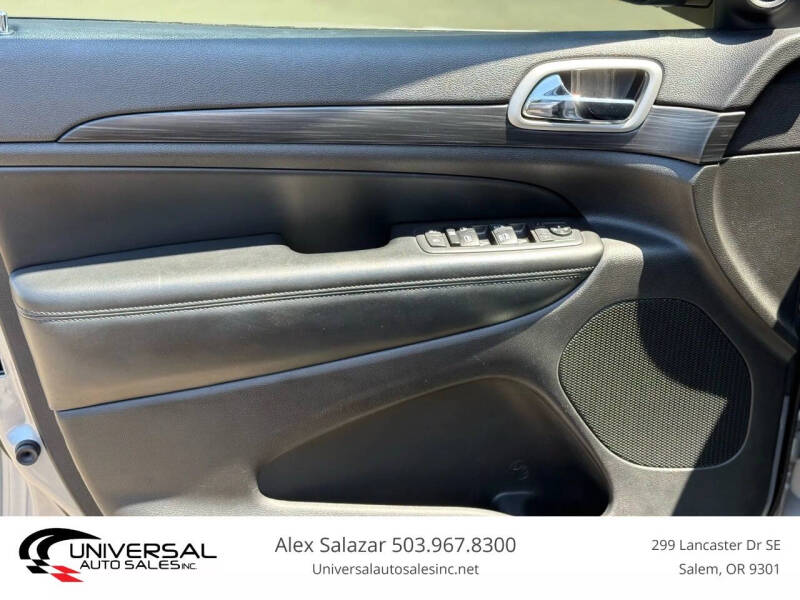 2020 Jeep Grand Cherokee Laredo