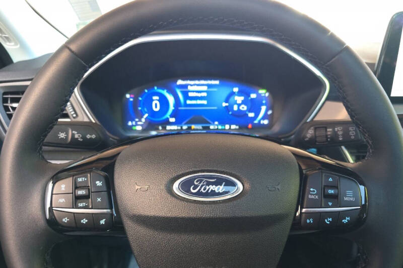 2022 Ford Escape Plug-In Hybrid Titanium
