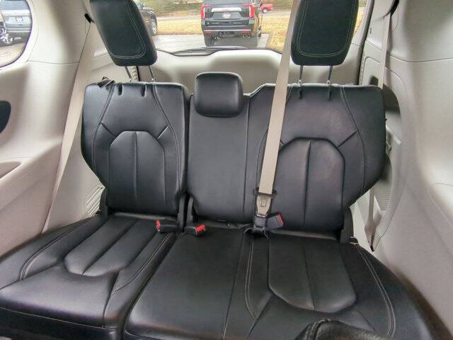 2022 Chrysler Pacifica Touring L