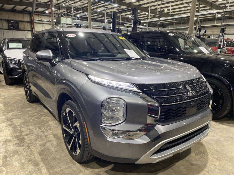 2022 Mitsubishi Outlander SE