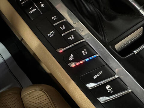 2018 Porsche Macan S