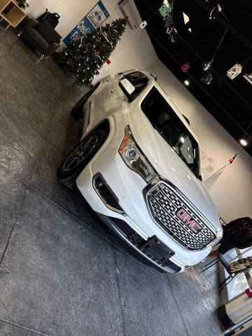 2018 GMC Acadia Denali