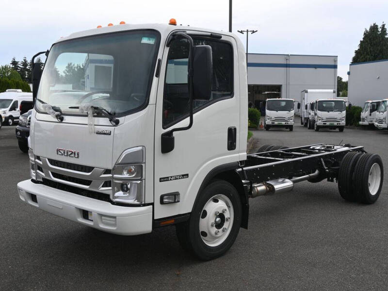 2024 Isuzu NPR HD 1F3
