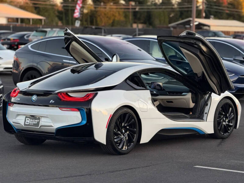 2016 BMW i8