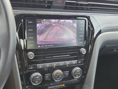 2022 Volkswagen Passat R-Line