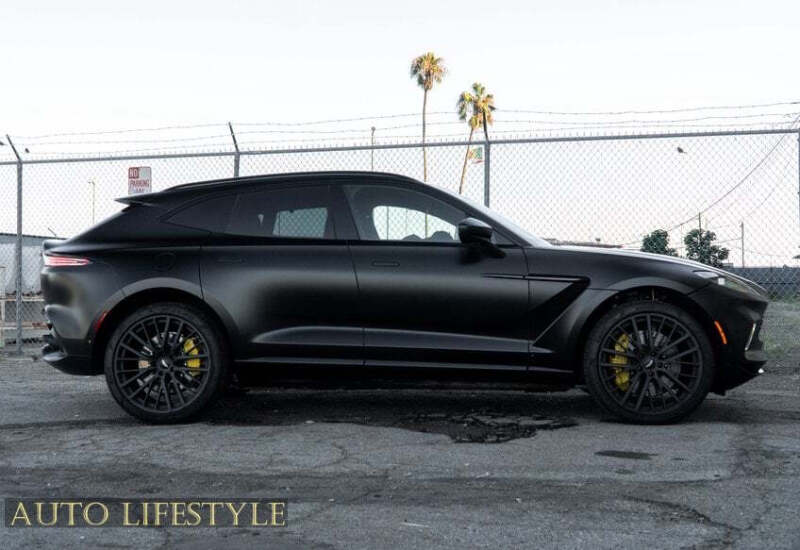 2022 Aston Martin DBX