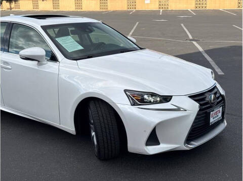 2017 Lexus IS 200t