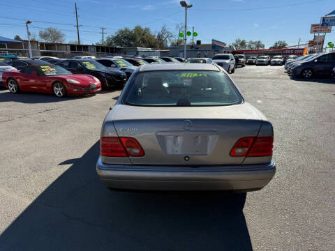 1996 Mercedes-Benz E-Class E 320