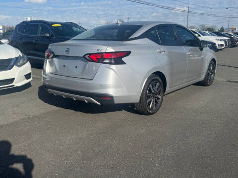 2021 Nissan Versa SV