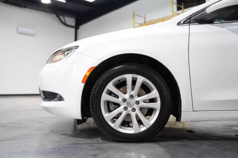 2017 Chrysler 200 Limited Platinum