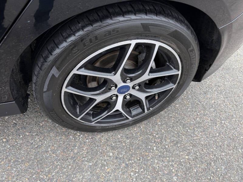 2017 Ford Focus SEL