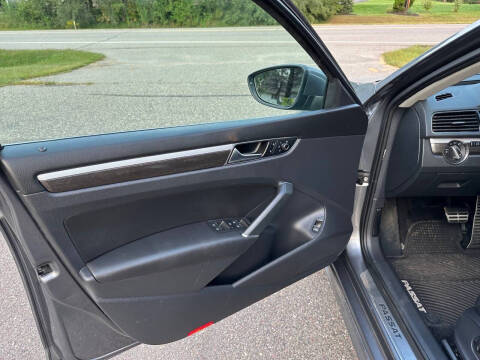 2017 Volkswagen Passat 1.8T SEL Premium