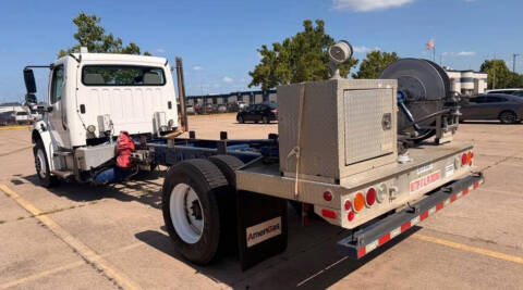 2015 Freightliner M2 106