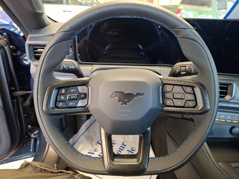 2025 Ford Mustang Dark Horse