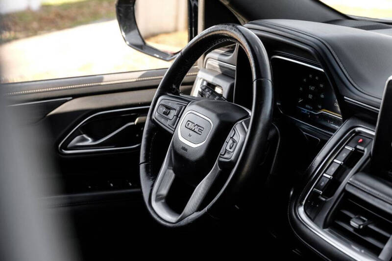 2022 GMC Yukon XL SLT