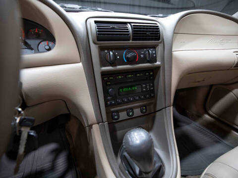 2003 Ford Mustang GT Deluxe