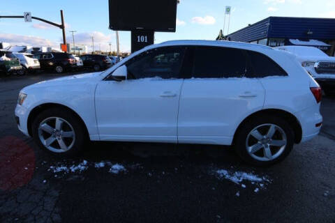 2011 Audi Q5 2.0T quattro Premium Plus