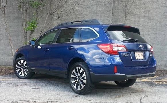 Used 2015 Subaru Outback Limited with VIN 4S4BSALC4F3303137 for sale in Everett, WA