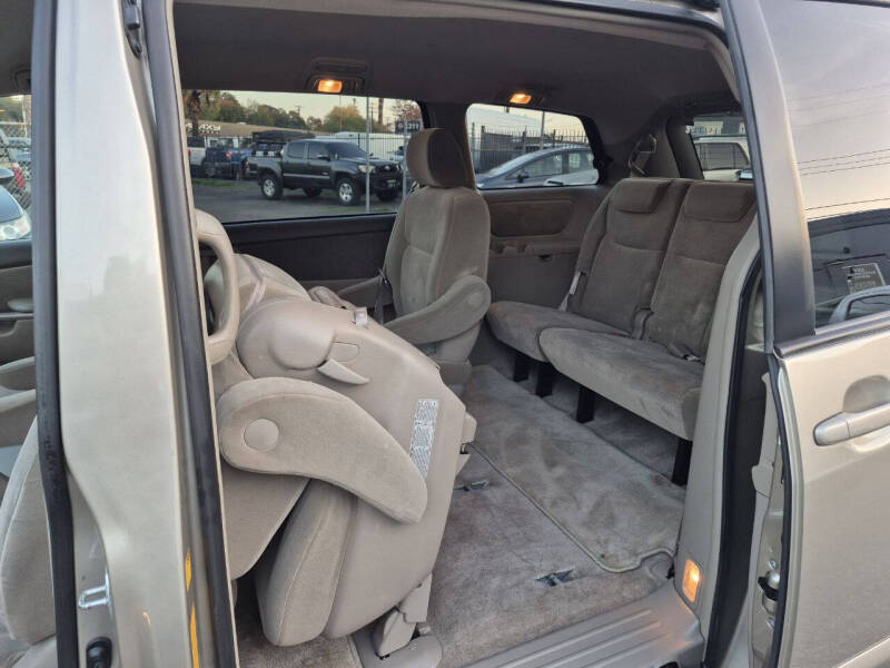 2007 Toyota Sienna LE 7-Passenger