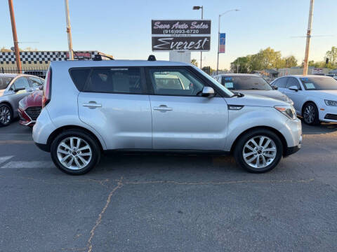 2017 Kia Soul +