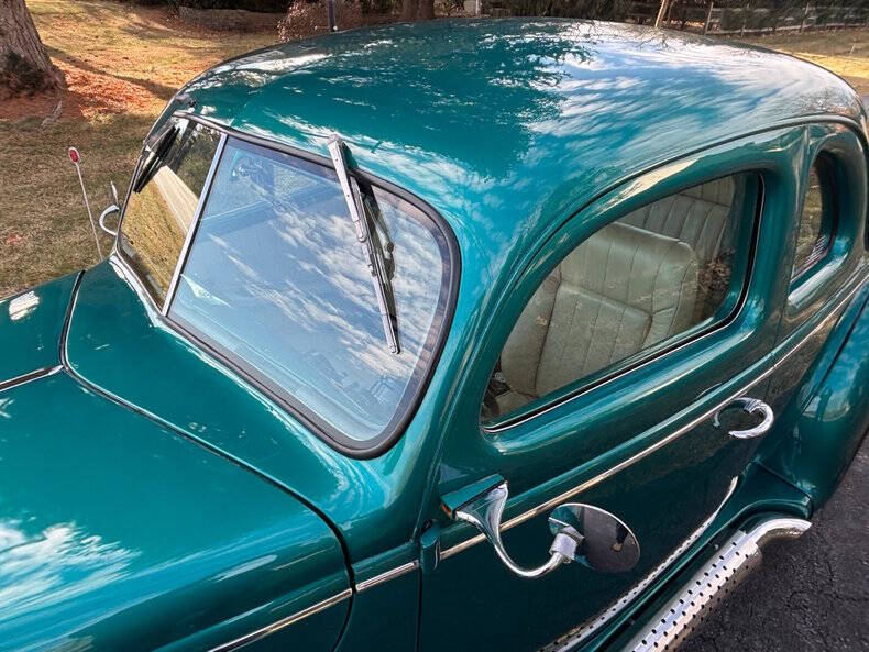 1939 Ford Deluxe