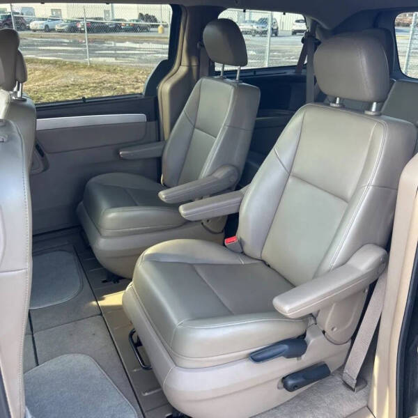 2011 Volkswagen Routan