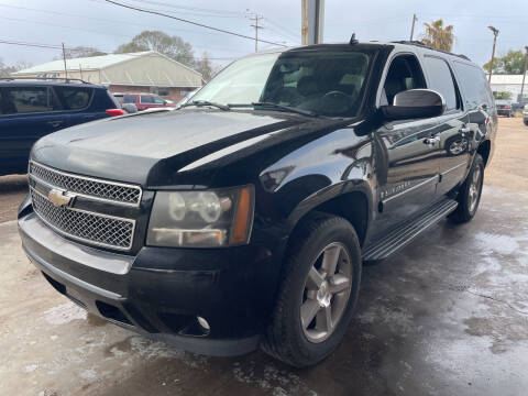 2008 Chevrolet Suburban for sale at M & M Motors in Angleton TX