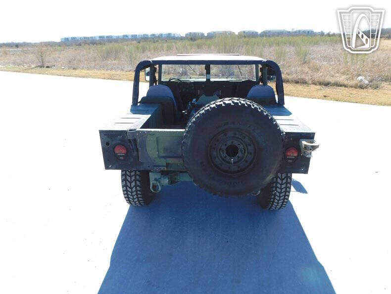 2002 AM General M1123