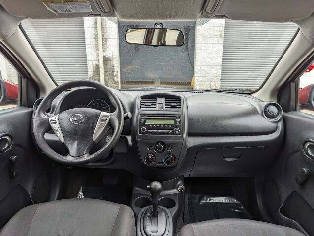 2017 Nissan Versa 1.6 S Plus