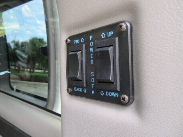 2010 Chevrolet Express LT 1500