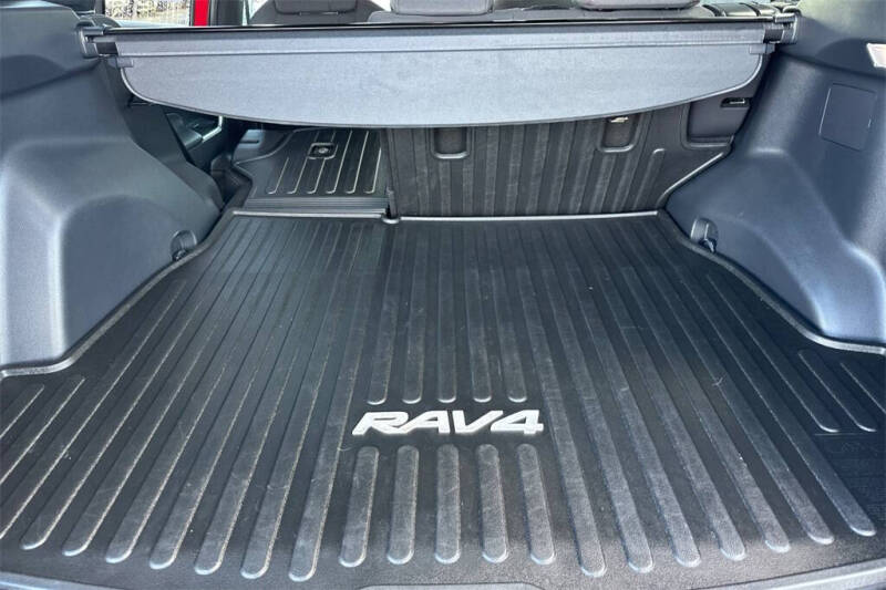 2024 Toyota RAV4 Prime SE