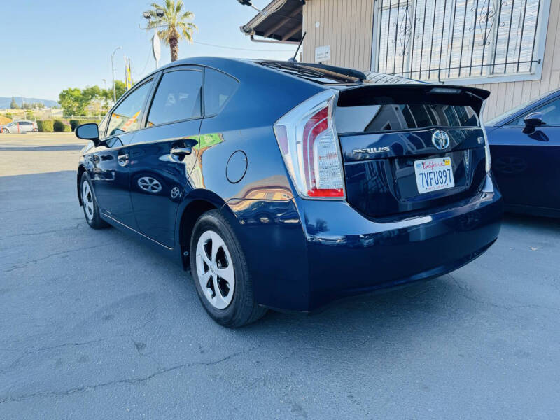2014 Toyota Prius Three