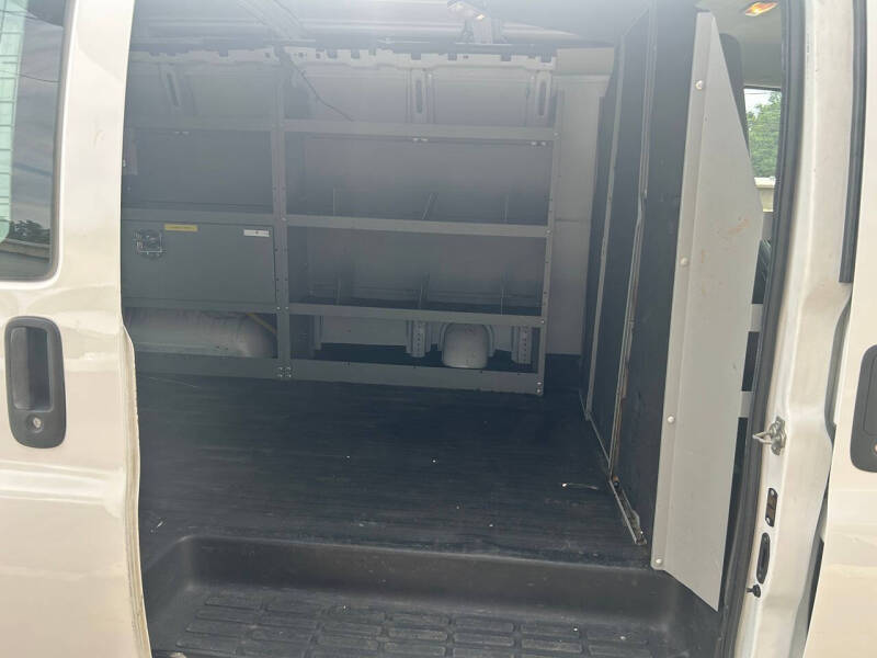 2017 Chevrolet Express 2500