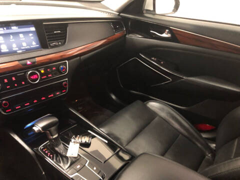 2017 Kia Cadenza Premium