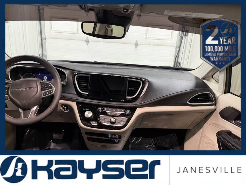 2022 Chrysler Pacifica Touring L