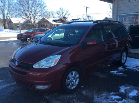 2005 Toyota Sienna for sale at Rhoades Automotive Inc. in Columbia City IN