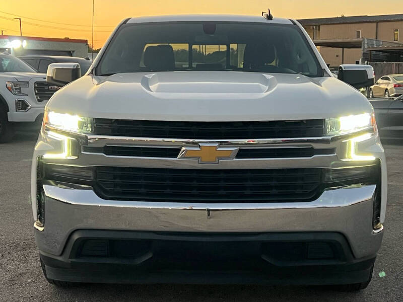 Used 2020 Chevrolet Silverado 1500 LT with VIN 1GCRWCED4LZ381113 for sale in Garland, TX