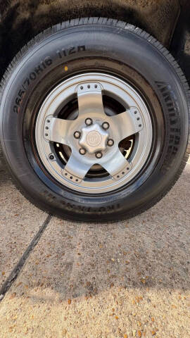 2004 Toyota Sequoia SR5